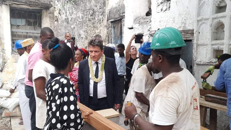 Anjouan : Visite de l’Ambassadeur français au palais Udjumbe