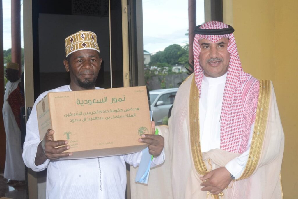 Coopération Comores-Arabie Saoudite : Les Comores ont reçu un don des dattes du Roi Salman Ibn Abdoulanziz 