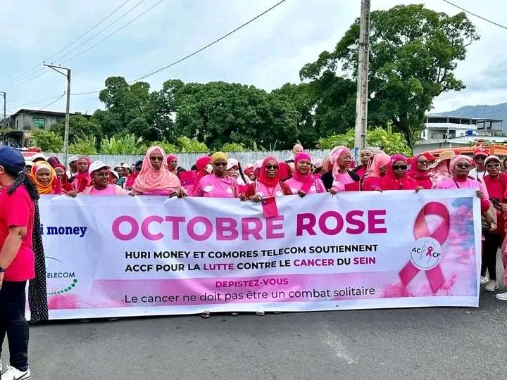 Clôture d’Octobre rose : Une marche rose à Moroni