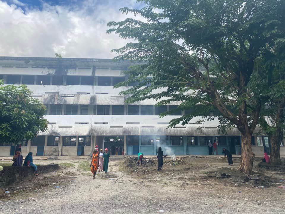 Lycée Saïd Mohamed Cheikh : Une opération de nettoyage dans l’enceinte de l’établissement
